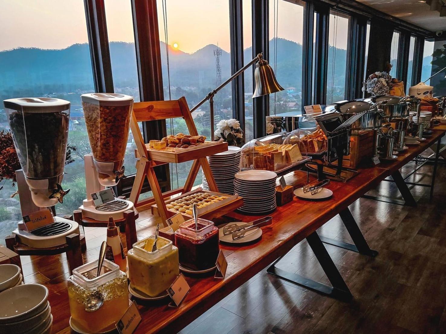 The 28Th Hotel Канчанабури Екстериор снимка