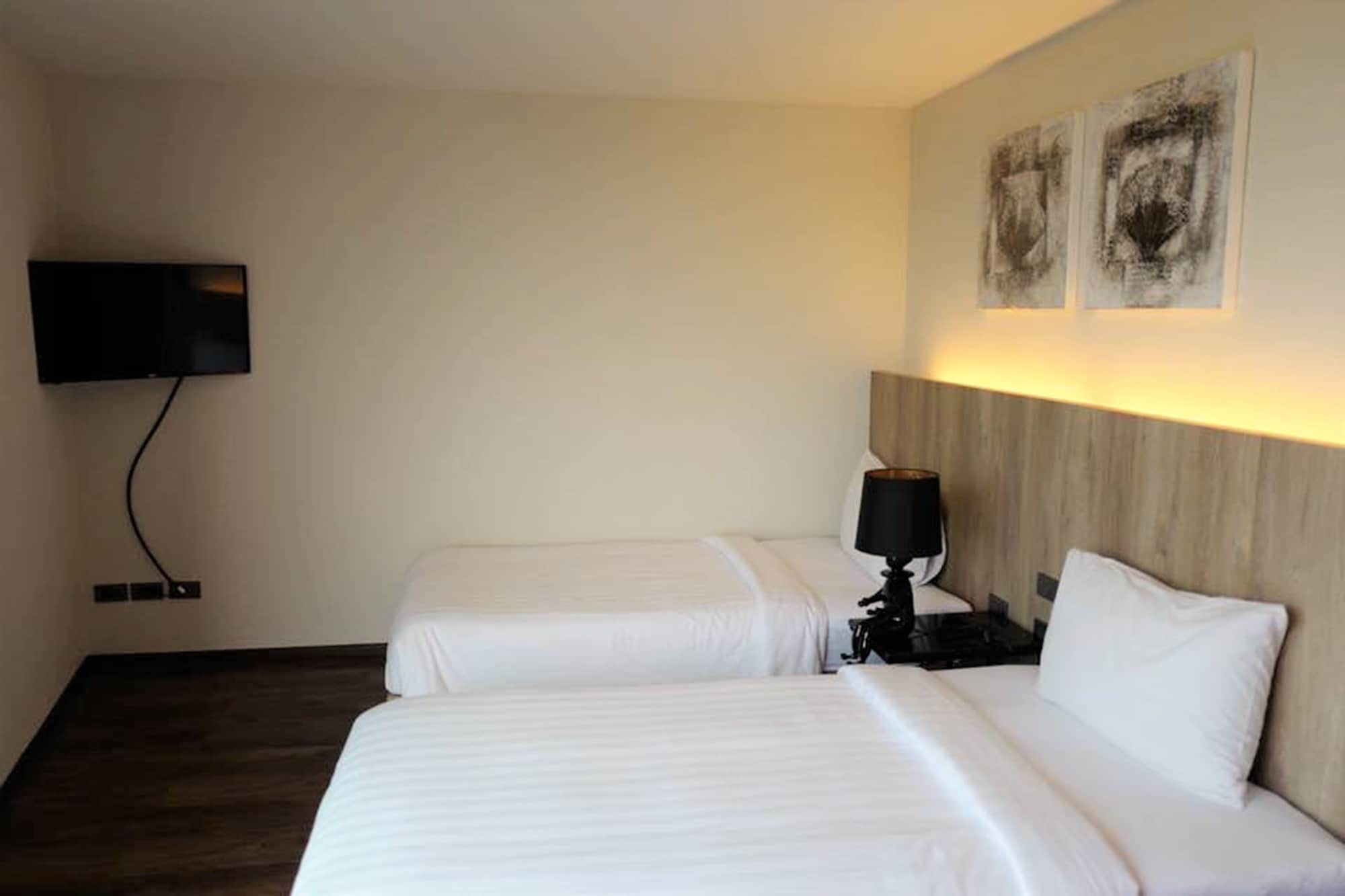 The 28Th Hotel Канчанабури Екстериор снимка